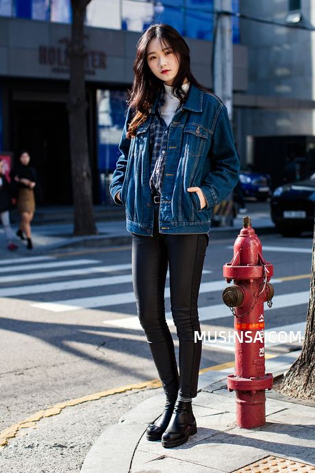 Women Wearing Jeans Jacket